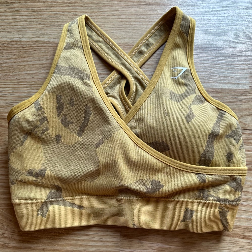 GYMSHARK Adapt Camo Bra